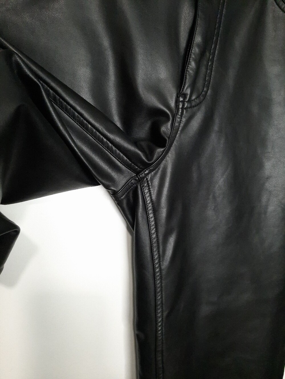 Abercrombie & Fitch The 90s Relaxed Vegan Leather Pants Ultra High Rise Size 31 - Picture 6 of 14